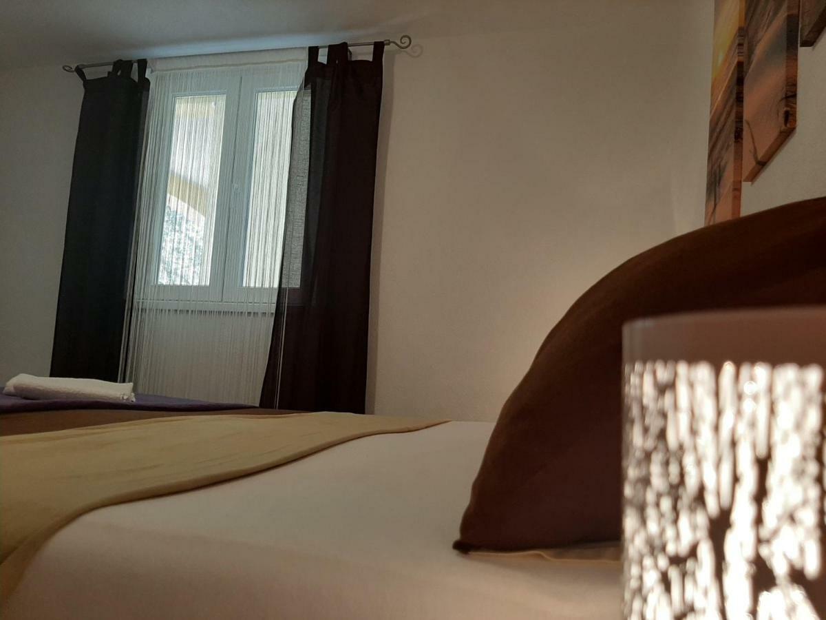 Apartmani Klaric Zara Esterno foto